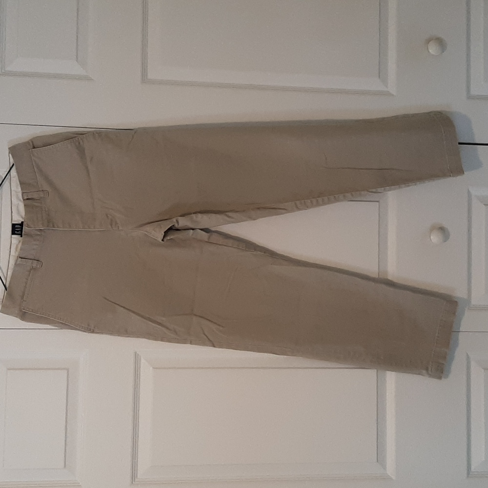 Gap, men's casual pants.